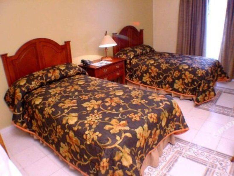 Hotel Puerta Del Rey Santa Cruz de La Sierra Extérieur photo